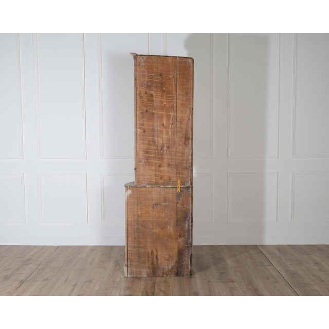 18th Century Swedish Gustavian Painted Corner Cabinet For Sale In Atlanta - Image 6 of 7