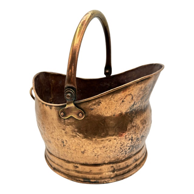 Antique English Copper Coal Scuttle / Log Bucket – 19th Century For Sale