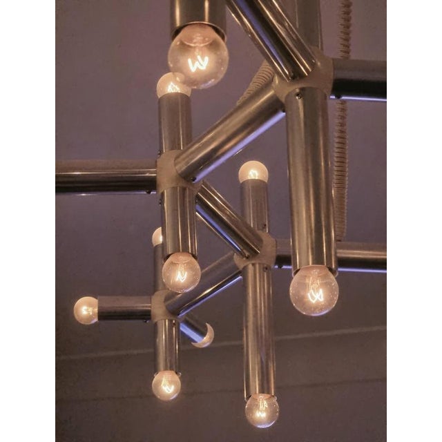 Large Model Atomic Chandelier in White Plastic and Aluminium, 1970s For Sale - Image 3 of 6