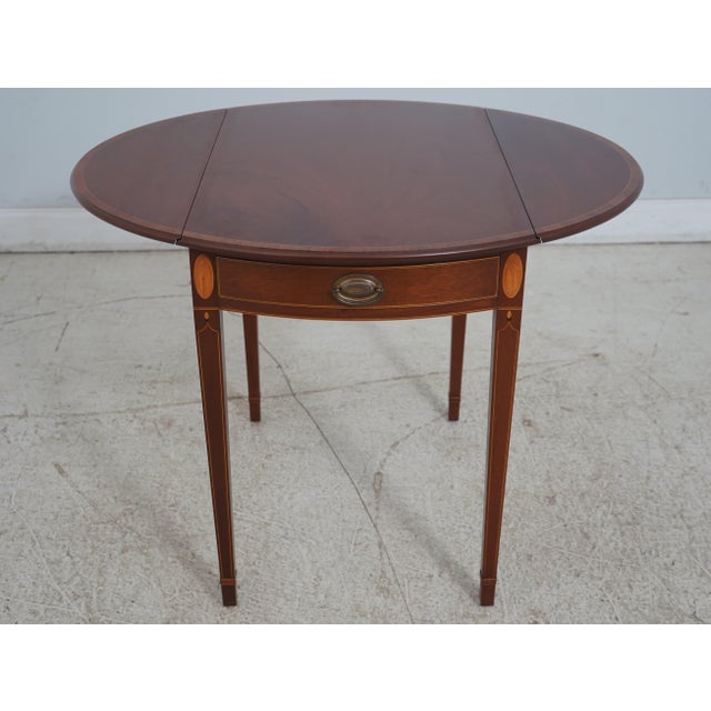Traditional Kittinger - Biggs Inlaid Mahogany Drop Leaf Pembroke Table For Sale - Image 3 of 12