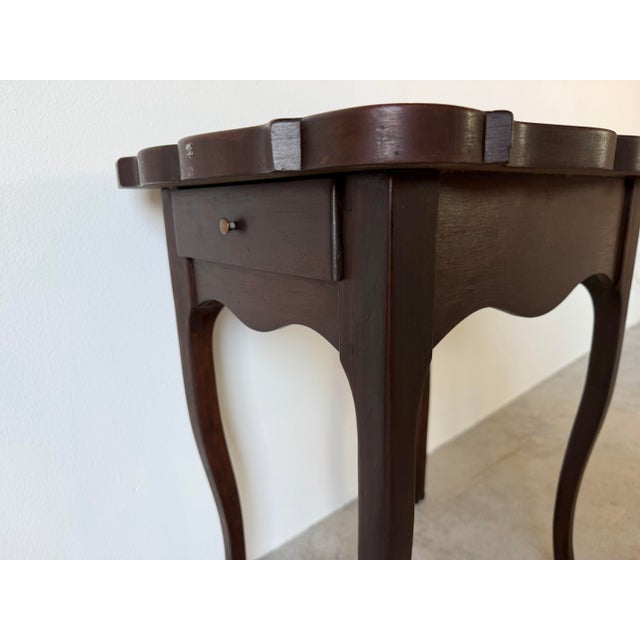 Brown Antique French Style Mahogany One-Drawer Side Table With Serpentine Scalloped Top For Sale - Image 8 of 12