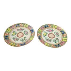 Pair Antique Chinese Porcelain Export Plates