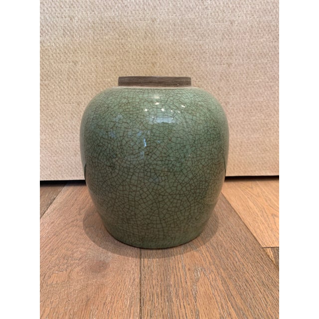 Vintage crackled glazed ceramic green ginger jar.