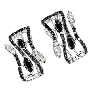 Late 20th Century 14K White Gold Black Diamond Leaf Huggie Earrings Estate, Size 7.5 For Sale