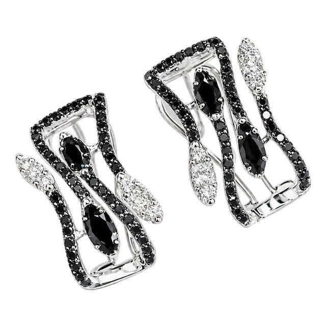 Late 20th Century 14K White Gold Black Diamond Leaf Huggie Earrings Estate, Size 7.5 For Sale