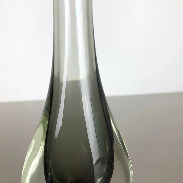 Flavio Poli Italian Grey Murano Glass Sommerso Single-Stem Vase from Flavio Poli, 1960s For Sale - Image 4 of 17