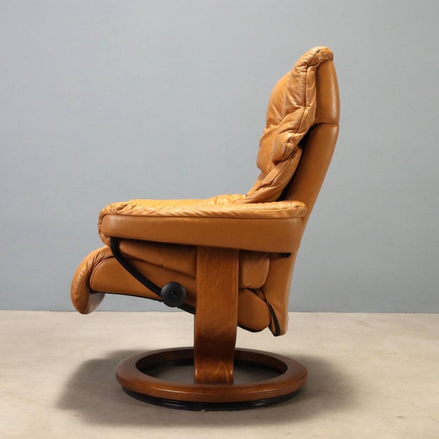 Set of Armchair and Ottoman from Ekornes, 1980s For Sale - Image 9 of 14