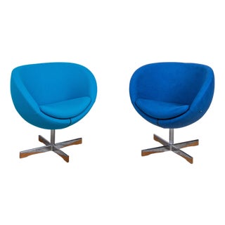 Planet Swivel Armchairs in Blue Fabric from Varier, Set of 2 For Sale