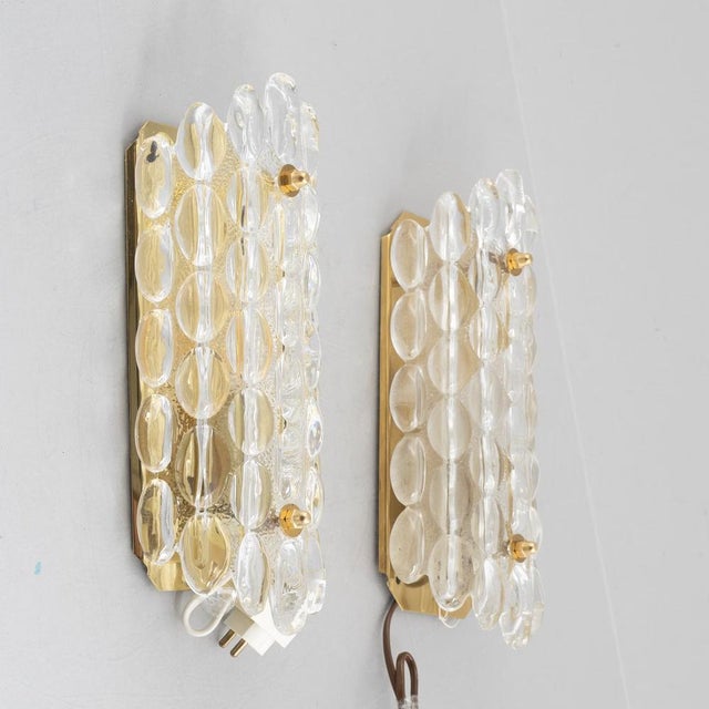 Mid-Century Modern Glass and Brass Sconce by Carl Fagerlund for Orrefors, Sweden, 1960s For Sale - Image 3 of 7