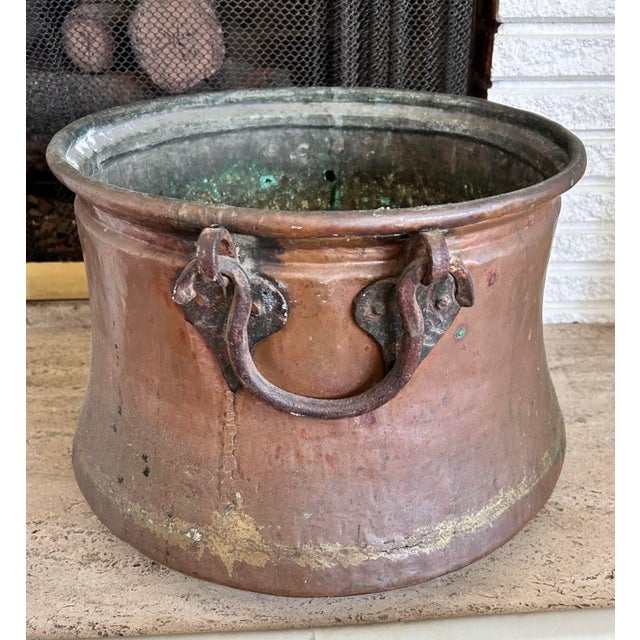 Late 19th Century Large Farmhouse Kitchen Vessel - Hand-Hammered Copper Cauldron With Forged Iron Handles - 19th Century For Sale - Image 5 of 16