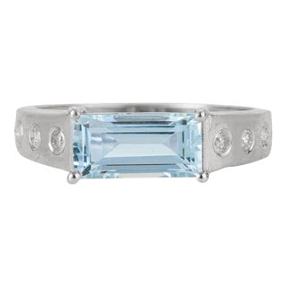 Baguette Cut Natural Aquamarine Ring With Flush Diamond Shank 925 Silver Size 7 For Sale