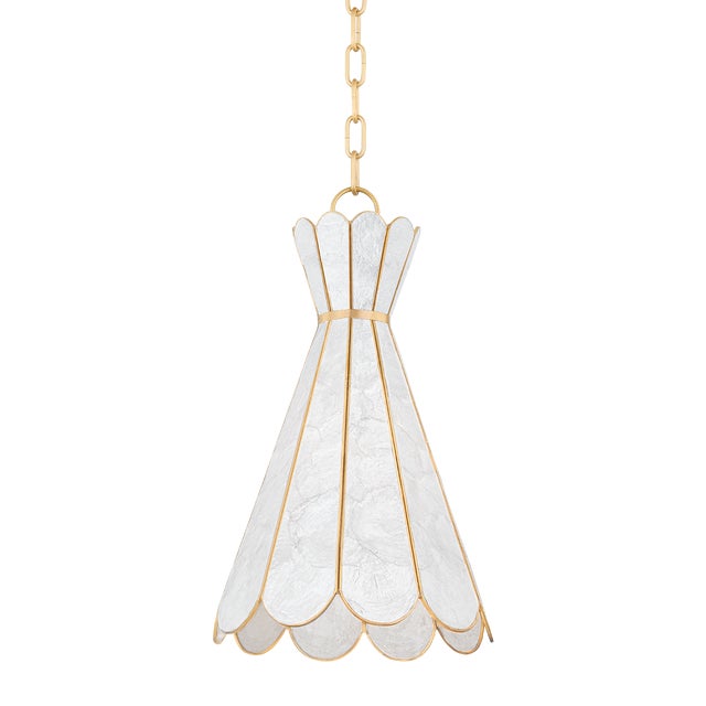 Lyra pairs sculptural elegance with luminous materiality. Whether as a petite sconce or a statement-making pendant, Lyra’s...