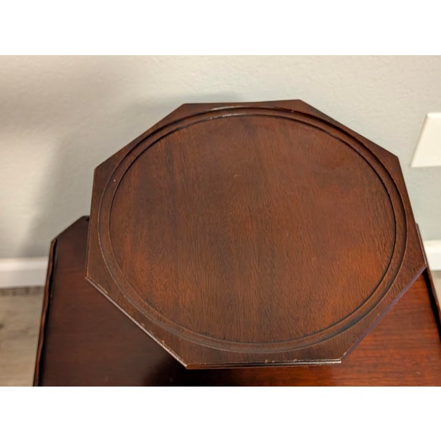 Vintage 1940s-1950s Mersman Mahogany 2-Tier Dumbwaiter Table or Butler Table For Sale In Phoenix - Image 6 of 13