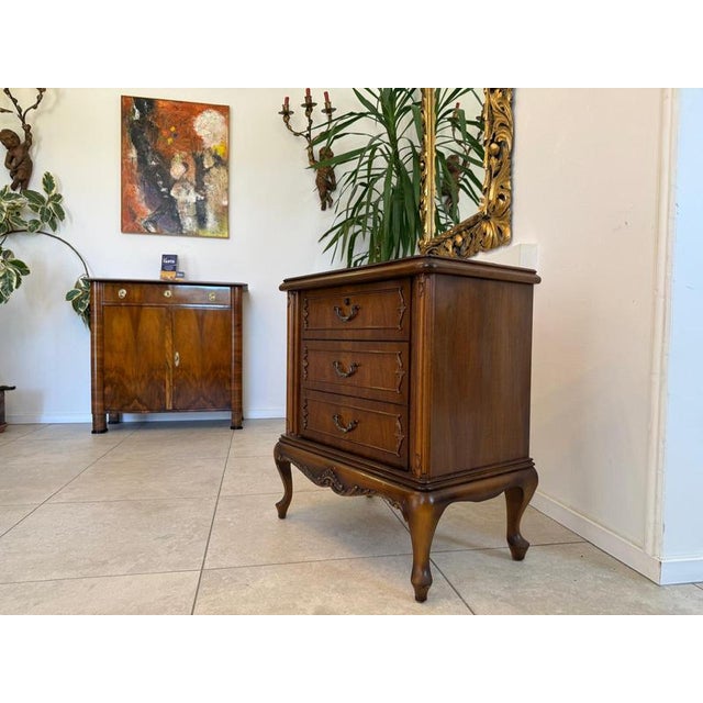 Beautiful 3-drawer chest in Baroque style. Dimensions: Height x Width x Depth 80 x 69 x 44 cm. Very beautiful 3-drawer...