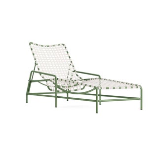 Brown Jordan Kantan Aluminum Chaise Lounge in Bay Leaf with White Suncloth Strapping For Sale
