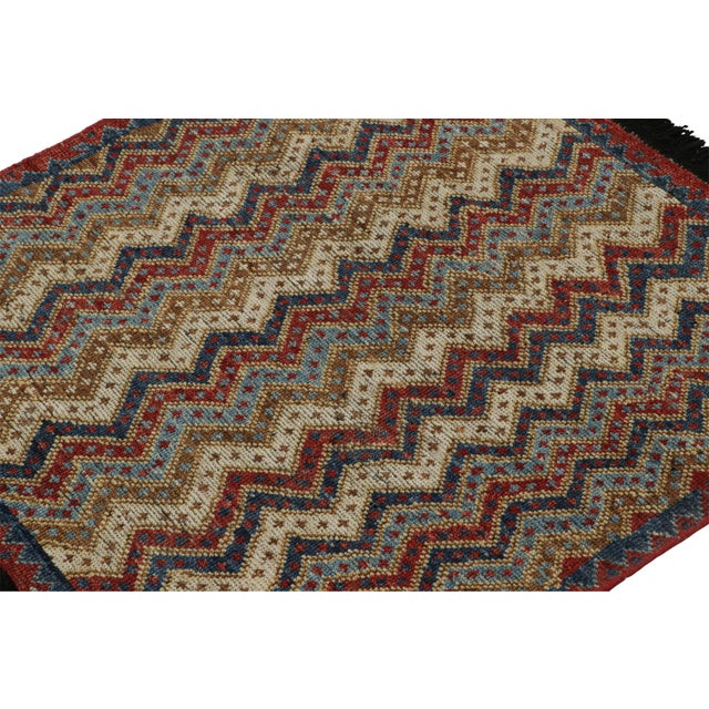 This 3x3 rug is a grand new entry to Rug & Kilim’s custom classics Burano collection. Hand-knotted in wool. On the design:...