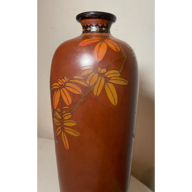 Big Antique 19th Century Japanese Meiji Red Totai Cloisonné Porcelain Bird Vase For Sale - Image 10 of 17