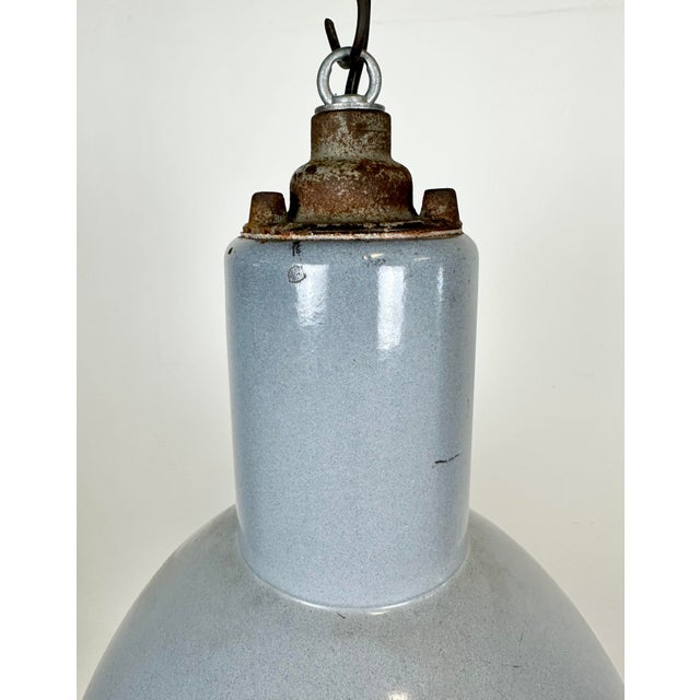 Mid-Century Modern Bauhaus Industrial Grey Enamel Pendant Lamp, 1950s For Sale - Image 3 of 14