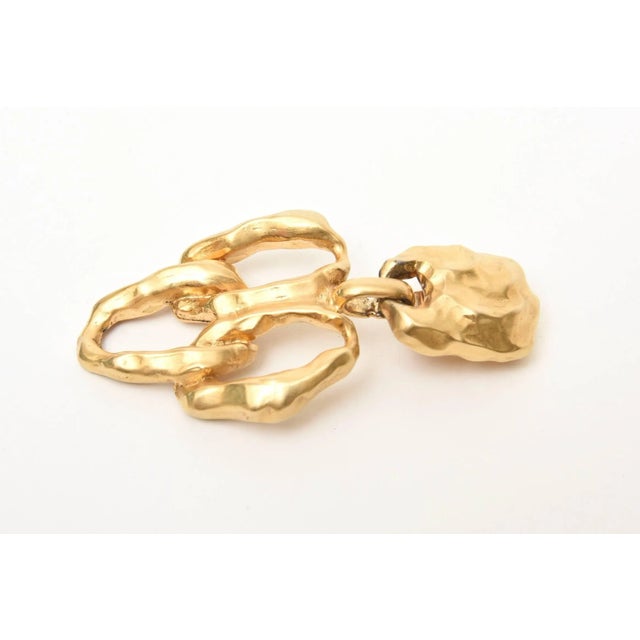 1980s Gold Plated Hammered Sculptural Clip on Dangle Earrings Pair of 80's For Sale - Image 5 of 7