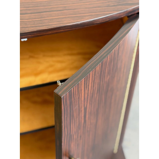 Art Deco 1940s Italian Art Deco Sideboard For Sale - Image 3 of 16