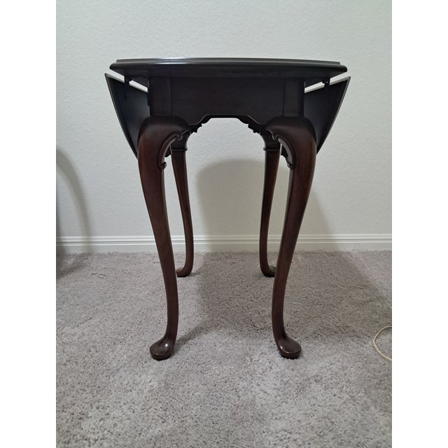 French Country 1990s Kincaid Solid Oak Country French Style 28" Drop-Leaf Pembroke Accent End Table For Sale - Image 3 of 6