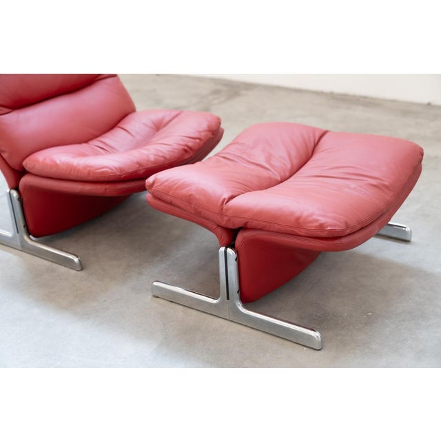 Set of Lounge Chair and Footrest in Red Leather by Vitelli e Ammannati for Brunati, 1970s-1980s For Sale - Image 4 of 18