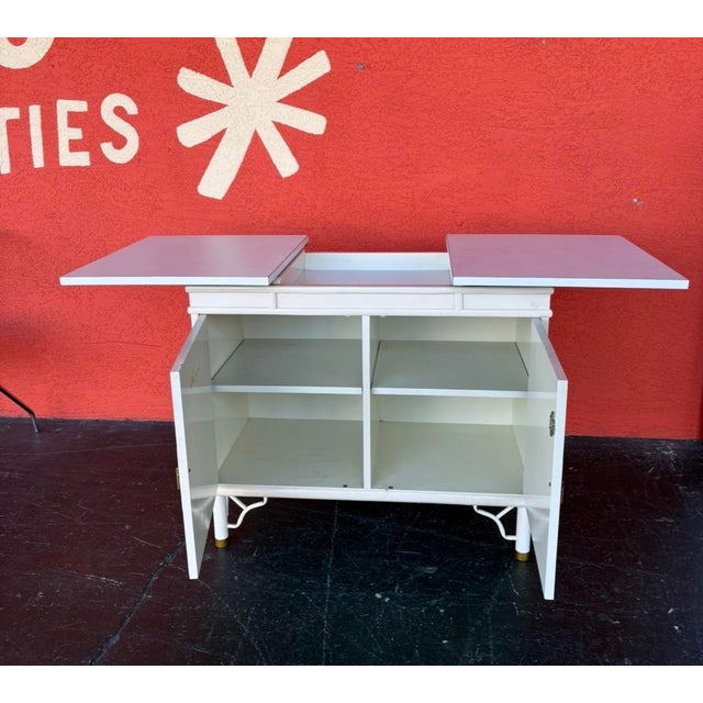 White Hollywood Regency Expandable Server Attr to Ficks Reed For Sale - Image 8 of 16