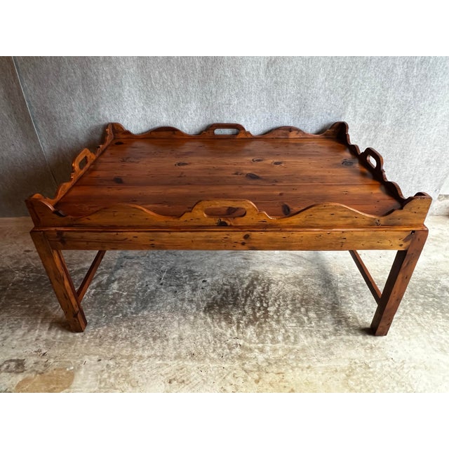 Rustic Late 20th Century Large Ralph Lauren Knotty Pine Tray Top Coffee Table For Sale - Image 3 of 12
