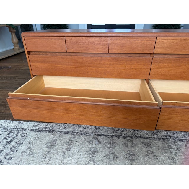 Vintage Danish Modern Teak 10-Drawer Dresser by Nordisk Andels-Eksport (Denmark) For Sale - Image 9 of 16