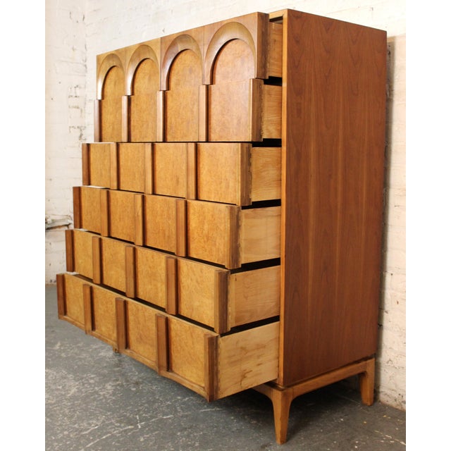 Wood Mid 20th Century Thomasville Mid-Century 'Arched' 6-Drawer Highboy Dresser in Walnut & Burl For Sale - Image 7 of 18