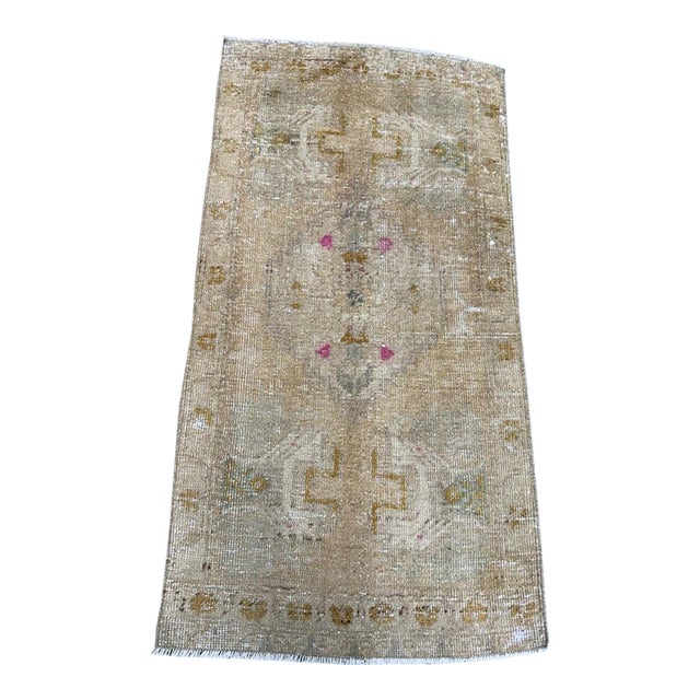 Turkish Yastik Rug 1'8