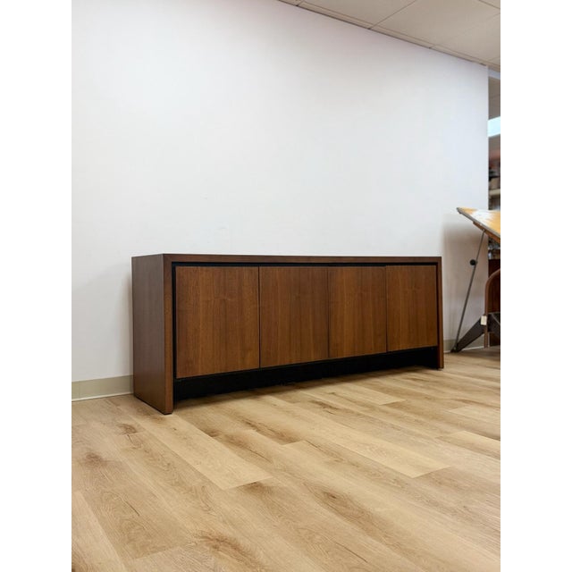 Mid-Century Modern Dillingham MCM Credenza Vintage Long Sideboard Buffet Tv Stand Media Console For Sale - Image 3 of 15