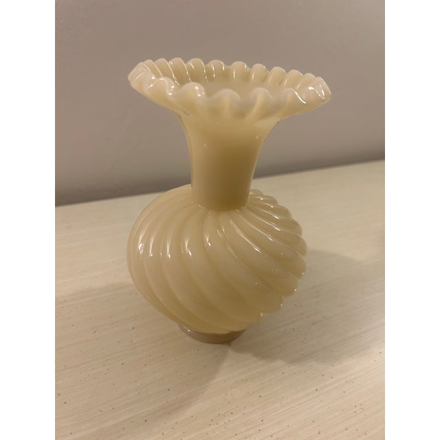 Contemporary Vintage Fenton Custard Swirl Vase For Sale - Image 3 of 5