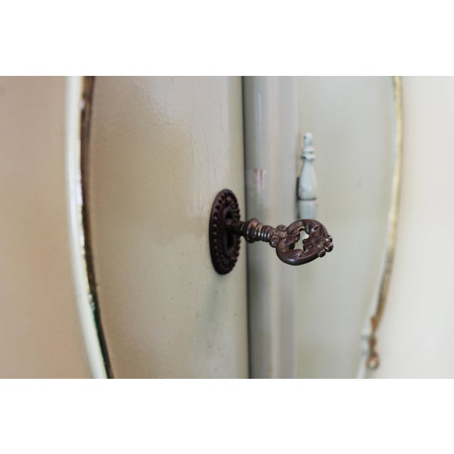 Venetian Baroque Green Lacquered Hand-Painted Floral Three-Door Wardrobe, 1950s For Sale - Image 10 of 17