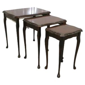 Mahogany Nesting Tables on Cabriole Legs, Set of 3