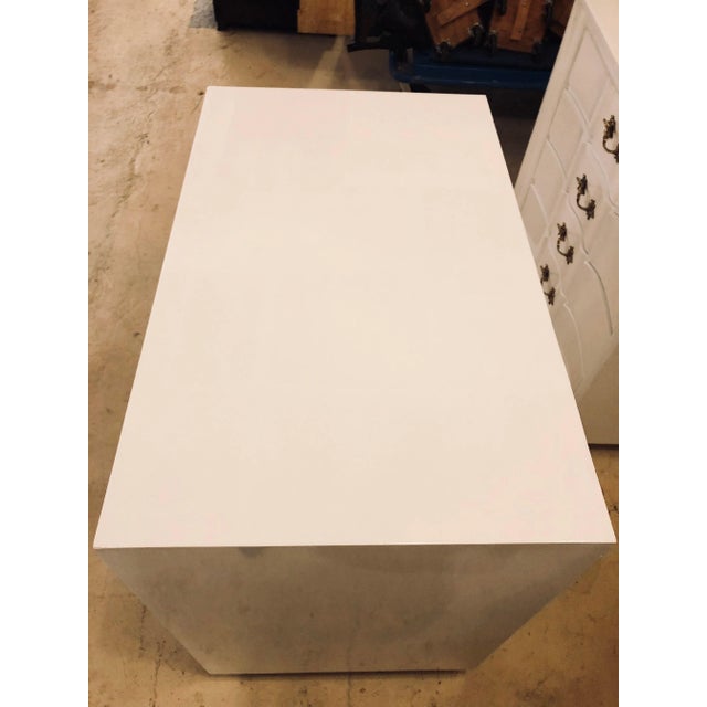 Pair of Hollywood Regency Style White Lacquered Dressers or Commode Chest For Sale - Image 4 of 13