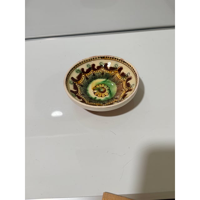 1970s Vintage 5” Hand-Painted Kosiv Bowl - Traditional Hutsul Sgraffito Folk Art For Sale - Image 5 of 5