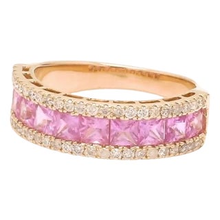 Natural 1.60 cts pink sapphire & 0.30 cts diamond ring in 18k gold For Sale