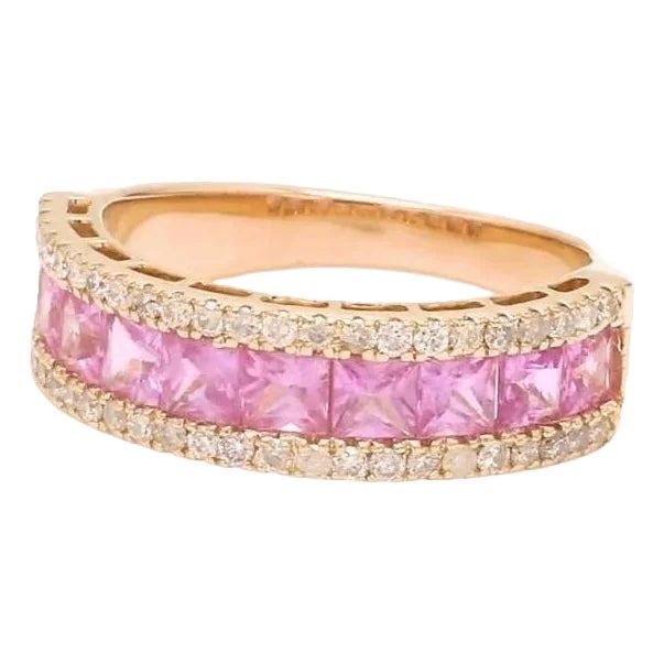 Natural 1.60 cts pink sapphire & 0.30 cts diamond ring in 18k gold For Sale