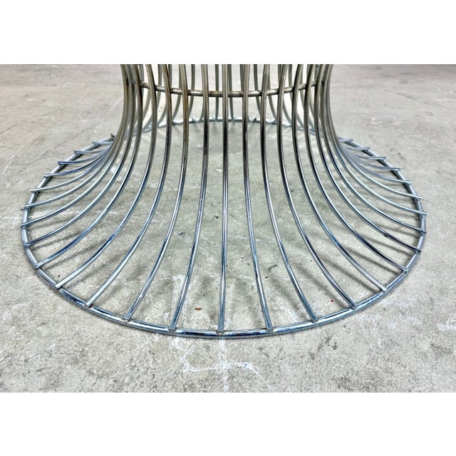 Chrome Mid Century Modern Knoll / Warren Platner Style Chrome Wire & Glass Round Coffee Table For Sale - Image 8 of 12