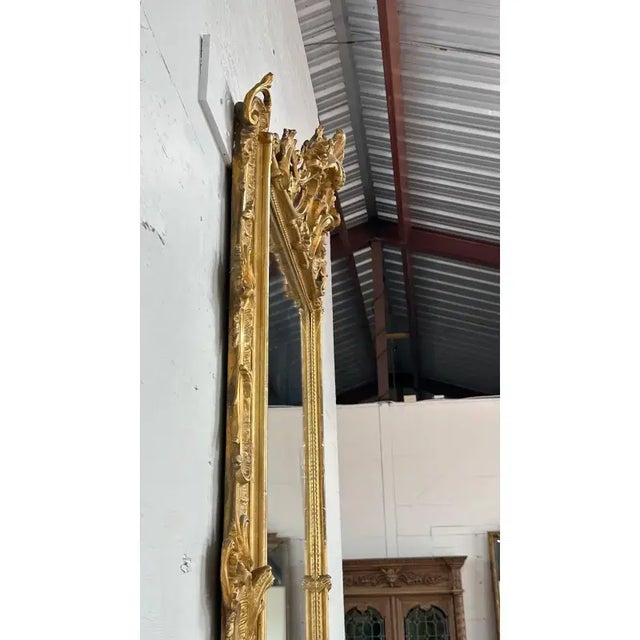 19th Century French Louis XV Carved and Giltwood Mirror With Crest For Sale - Image 6 of 18
