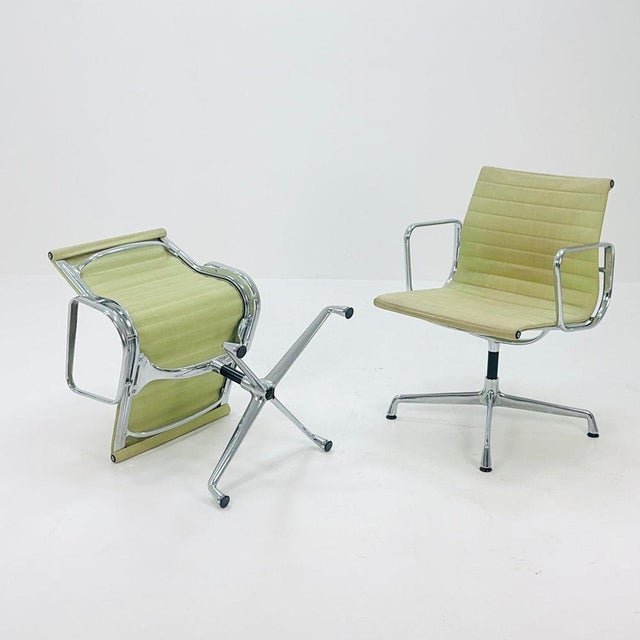 Swivel Office Armchair by Charles & Ray Eames for Herman Miller, 1970s For Sale - Image 9 of 11