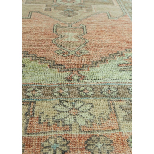 Turkish Turkish Vintage Rug 3'9" x 5'4" #20787 For Sale - Image 3 of 8
