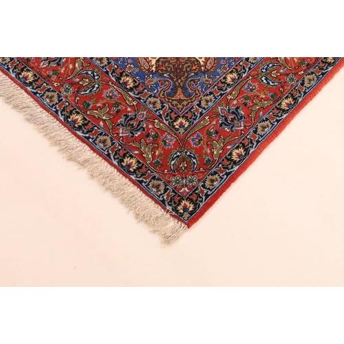 Middle Eastern Rug in Wool For Sale - Image 4 of 6