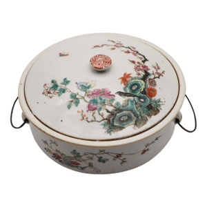 Chinese Famille Rose Porcelain Covered Dish, Late Qing Period