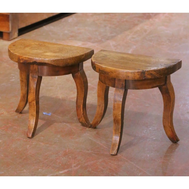 Late 18th Century Pair of 18th Century French Walnut Milking Stools From Normandy For Sale - Image 5 of 10