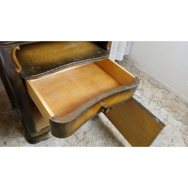 1930s Pair of Art Deco Nightstands For Sale - Image 13 of 13