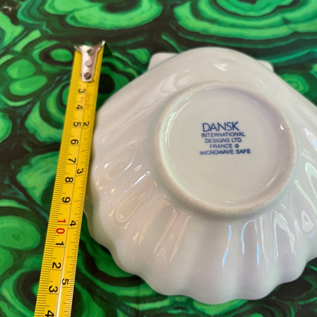 Pair of White Ceramic Seashell Plates For Sale In Atlanta - Image 6 of 9