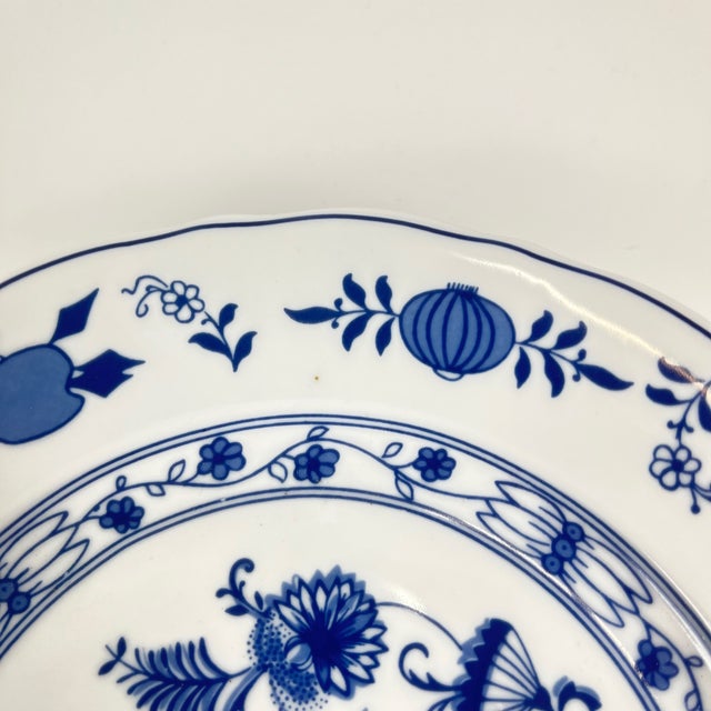 Ceramic Porcelain Dessert Plates with Blue Onion Pattern from Wellco, 1990s, Set of 5 For Sale - Image 7 of 8