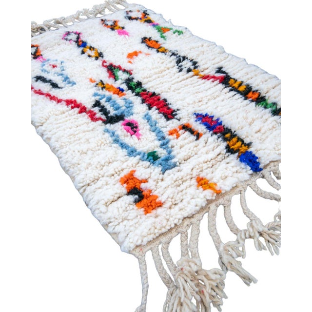 Abstract Cream Moroccan Hand-Knotted Colorful Wool Azilal Luxury Bath Rug (2' X 3') For Sale - Image 3 of 8